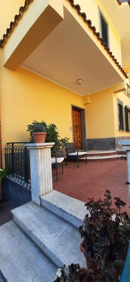 Anagnina Apartment Capistrano Рим Екстериор снимка